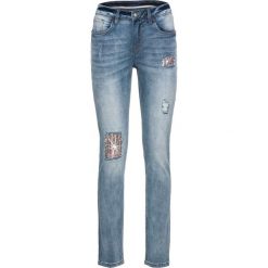 Dżinsy z aplikacją z cekinów bonprix niebieski bleached. Niebieskie boyfriendy damskie bonprix. Za 129,99 zł.