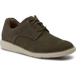 Półbuty CLARKS - Un VoyagePlain 261411417 Dark Olive Sde. Zielone półbuty męskie Clarks, na co dzień, bez wzorów, ze skóry, eleganckie, bez zapięcia. W wyprzedaży za 249,00 zł.