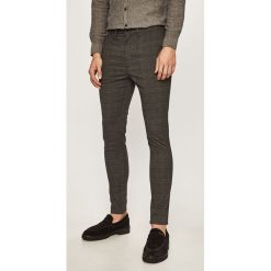 Brave Soul - Spodnie. Szare spodnie męskie Brave Soul, na co dzień, bez wzorów, z elastanu, casualowe. Za 159,90 zł.