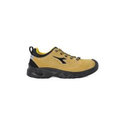 Buty Diadora UTILITY GEMINI II LOW S1P. Brązowe trampki męskie Diadora, bez wzorów, bez zapięcia. Za 355,79 zł.