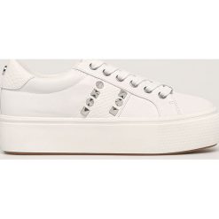 Steve Madden - Buty. Białe sneakersy damskie Steve Madden, z gumy. W wyprzedaży za 349,90 zł.