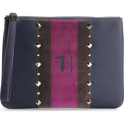 Trussardi Kopertówka "Blondie". Plecaki damskie Trussardi, z aplikacjami, ze skóry. Za 289,00 zł.