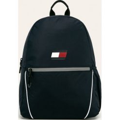 Tommy Sport - Plecak. Niebieskie plecaki męskie Tommy Sport, w paski, z poliesteru, sportowe. Za 399,90 zł.