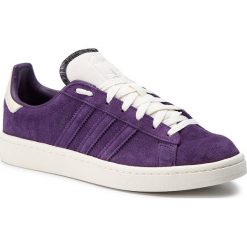 Buty adidas - Campus BD7469 Legpur/Owhite/Legpur. Fioletowe półbuty męskie Adidas, na co dzień, bez wzorów, z zamszu, bez zapięcia. W wyprzedaży za 249,00 zł.