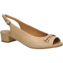 SANDAŁY CAPRICE 9-29403-2. Brązowe sandały damskie marki Caprice, bez wzorów, bez obcasa, bez zapięcia. Za 215,99 zł.