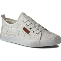 Tenisówki BIG STAR - W274925 White. Białe półbuty damskie BIG STAR, bez wzorów, z gumy, bez zapięcia. W wyprzedaży za 99,00 zł.