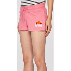 Ellesse - Szorty. Różowe szorty damskie Ellesse, z nadrukiem, z bawełny, casualowe. W wyprzedaży za 79,90 zł.