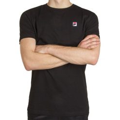 FILA SEAMUS > 682393-002. Koszulki męskie Fila, m, z nadrukiem, z bawełny, street, bez kołnierzyka, z krótkim rękawem, krótkie. W wyprzedaży za 69,99 zł.
