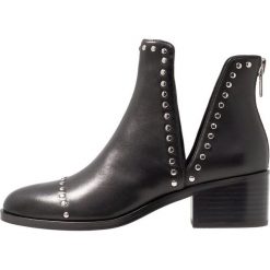 Steve Madden CONSPIRE Botki kowbojki i motocyklowe black. Czarne botki damskie skórzane marki Steve Madden. Za 629,00 zł.