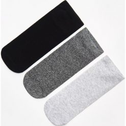 Krótkie skarpetki 3 pack - Szary. Szare skarpetki męskie Cropp, bez wzorów. Za 29,99 zł.