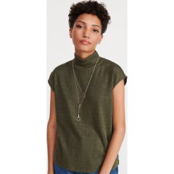 Dzianinowa bluzka z lnem - Khaki. Brązowe bluzki damskie Reserved, s, bez wzorów, z dzianiny, bez kołnierzyka, bez rękawów. Za 69,99 zł.