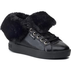 Sneakersy Pepe Jeans Brixton Flap PLS30889. Czarne półbuty damskie Pepe Jeans, bez wzorów, z jeansu, bez obcasa, bez zapięcia. W wyprzedaży za 189,00 zł.