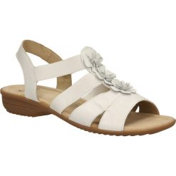 Sandały caprice 9-28652-24. Białe sandały damskie Caprice, bez wzorów, ze skóry, klasyczne, bez obcasa, bez zapięcia. Za 259,99 zł.