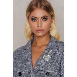 Broszki damskie: NA-KD Accessories Duża broszka Markiza wysadzana kryształami – Silver