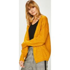 Answear - Kardigan. Żółte kardigany damskie marki ANSWEAR, s, z poliesteru. W wyprzedaży za 59,90 zł.