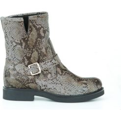 Ocieplane botki na grubym spodzie - skóra naturalna - model 436 - kolor wąż. Botki damskie Zapato, ze skóry, bez obcasa, bez zapięcia. W wyprzedaży za 319,00 zł.
