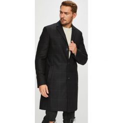 Calvin Klein - Płaszcz. Niebieskie płaszcze męskie Calvin Klein, bez wzorów, z bawełny, klasyczne, bez kaptura. W wyprzedaży za 799,90 zł.