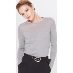 Sweter z błyszczącym zdobieniem - Szary. Szare swetry damskie Mohito, s, z aplikacjami, bez rękawów, bez kaptura. Za 89,99 zł.