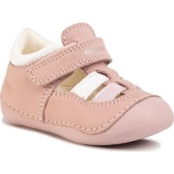Sandały GEOX - B Tutim G. A B0240A 032HI C8010 Lt Pink. Różowe sandały dziewczęce Geox, ze skóry ekologicznej, bez zapięcia. W wyprzedaży za 179,00 zł.