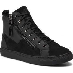 Sneakersy NIK - 02-0629-11-0-01-03 Czarny. Czarne sneakersy męskie Nik, na co dzień, bez wzorów, ze skóry, eleganckie, bez zapięcia. W wyprzedaży za 299,00 zł.