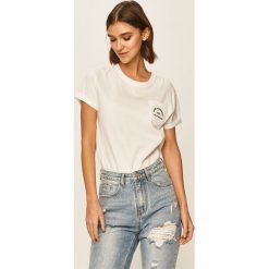 Karl Lagerfeld - T-shirt. Czarne bluzki damskie KARL LAGERFELD, s, z nadrukiem, z bawełny, z okrągłym kołnierzem. Za 369,90 zł.