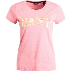 Bluzki, topy, tuniki: GANT LOGO CNECK Tshirt z nadrukiem brandy apricot