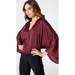 Bluzki damskie: Hannalicious x NA-KD Kopertowa bluzka kimono – Red