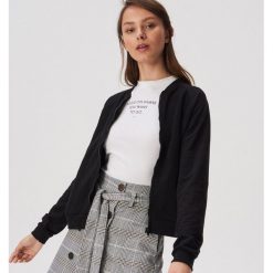 Strukturalna bluza bomber - Czarny. Bluzy damskie Sinsay. Za 49,99 zł.