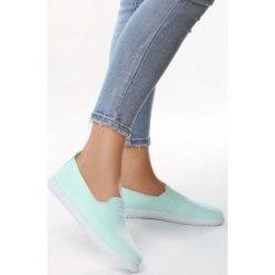 Miętowe Tenisówki Lots. Zielone buty sportowe damskie Born2be, bez wzorów, bez zapięcia. Za 59,99 zł.