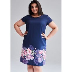 Granatowa sukienka Betti duże rozmiary XXL OVERSIZE. Sukienki damskie Moda Size Plus Iwanek, na co dzień, xxl, bez wzorów, z tkaniny, klasyczne, z klasycznym kołnierzykiem, bez rękawów, proste. Za 159,00 zł.