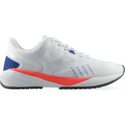 Buty multisportowe MRK damskie OBDS301 - chłodny jasny szary. Szare buty sportowe damskie marki 4f, bez wzorów, z meshu, do biegania. Za 249,99 zł.