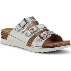 Klapki INBLU - OF586S01 White. Białe klapki damskie Inblu, bez wzorów, ze skóry ekologicznej, bez obcasa. Za 89,99 zł.