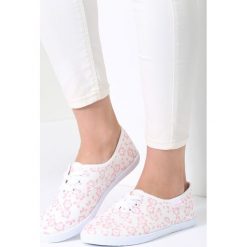 Białe Tenisówki You Ask For. Białe tenisówki damskie marki vices, w kwiaty, na sznurówki. Za 39,99 zł.