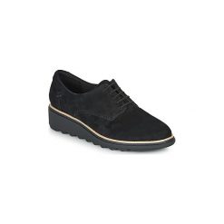 Derby Clarks SHARON NOEL. Czarne półbuty damskie Clarks, bez wzorów, bez obcasa, bez zapięcia. W wyprzedaży za 239,40 zł.