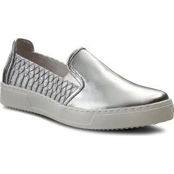 Tenisówki INUOVO - 6035 Silver/Silver. Szare półbuty damskie marki Inuovo, bez wzorów, ze skóry ekologicznej, bez zapięcia. W wyprzedaży za 209,00 zł.