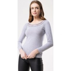 Szara Bluzka Goal To Aim. Szare bluzki damskie Born2be, na co dzień, xl, bez wzorów, z okrągłym kołnierzem, z długim rękawem. Za 24,99 zł.