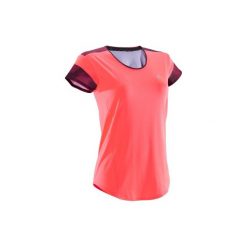 Koszulka fitness cardio 500. Czerwone bluzki sportowe damskie DOMYOS, z klasycznym kołnierzykiem. Za 39,99 zł.