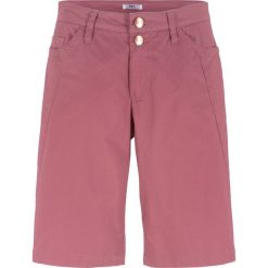 Bermudy z ozdobnym szwem bonprix jasny jeżynowy. Fioletowe szorty damskie bonprix. Za 32,99 zł.