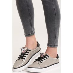 Szare Buty Sportowe Daimond. Szare buty sportowe damskie Born2be, bez wzorów, z gumy, sportowe. Za 39,99 zł.