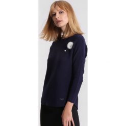 Granatowy Sweter Chapter One. Niebieskie swetry klasyczne damskie other, l. Za 64,99 zł.