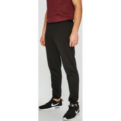 Brave Soul - Spodnie. Czarne spodnie męskie marki Brave Soul, na co dzień, m, bez wzorów, z bawełny, casualowe. W wyprzedaży za 59,90 zł.
