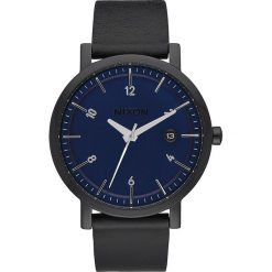 Zegarek kwarcowy "Rollo 38" w kolorze czarno-niebieskim. Czarne, analogowe zegarki męskie Nixon, ze stali. W wyprzedaży za 319,95 zł.