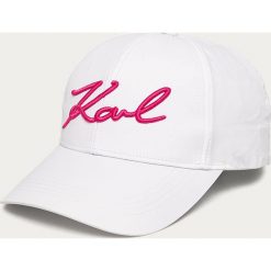 Karl Lagerfeld - Czapka. Białe czapki damskie KARL LAGERFELD, z aplikacjami, z poliesteru. Za 289,90 zł.