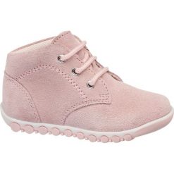 Buciki dziecięce Cupcake Couture różowe. Czerwone buciki niemowlęce chłopięce Cupcake Couture, z materiału, na sznurówki. Za 89,90 zł.
