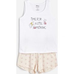 Piżama z szortami Winnie the Pooh -. Piżamy damskie Reserved, s, bez wzorów, bez rękawów. Za 69,99 zł.