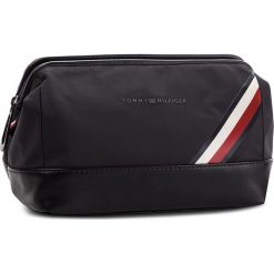 Kosmetyczka TOMMY HILFIGER - Easy Nylon Framed Wa AM0AM03944 002. Czarne kosmetyczki męskie marki TOMMY HILFIGER, z tkaniny. W wyprzedaży za 169,00 zł.