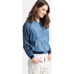 Pepe Jeans - Kurtka bomber. Niebieskie kurtki damskie jeansowe Pepe Jeans, s, bez wzorów, krótkie. W wyprzedaży za 269,90 zł.