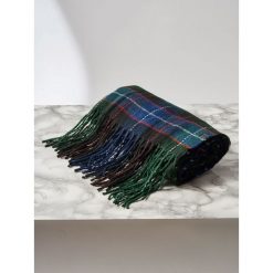 SZALIK MĘSKI. Zielone szaliki męskie Top Secret, bez wzorów, z tkaniny, eleganckie. W wyprzedaży za 29,99 zł.