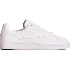 Buty Y-3 YOHJI COURT. Białe buty sportowe damskie Y-3, z nadrukiem, z gumy, sportowe. Za 1199,00 zł.
