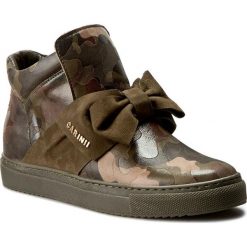 Sneakersy CARINII - B3834 F33-I43-PSK-B67. Pomarańczowe półbuty damskie Carinii, z aplikacjami, ze skóry, bez obcasa, na obcasie, bez zapięcia. W wyprzedaży za 329,00 zł.